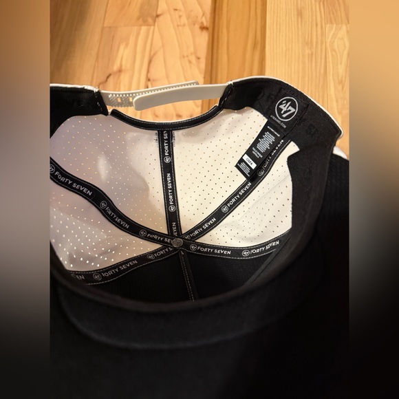 Red Sox 47’ Hat - Picture 2 of 3